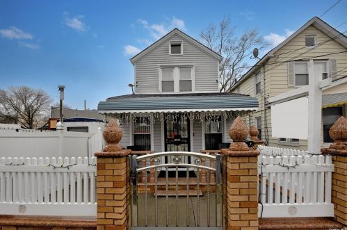 123-30 145th St, Jamaica, NY 11436-3632