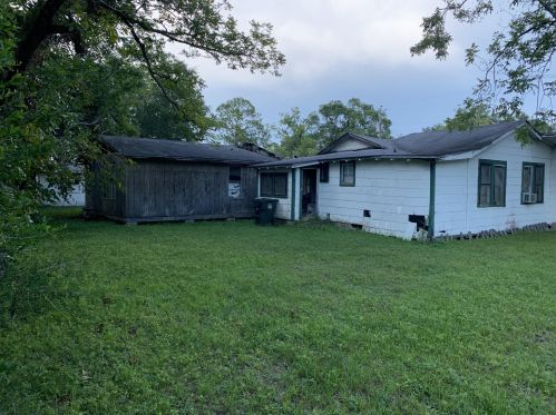 98 Park St, Defuniak Springs, FL 32435-2908