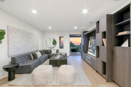 31 Seawatch, Newport Beach CA  92657-1650 exterior