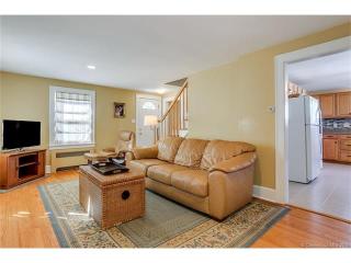 15 Bailey Ave, Wallingford CT  06492-1601 exterior