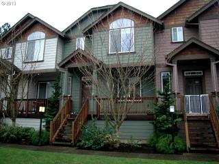 16296 Gage Ln, Beaverton, OR 97006-5164