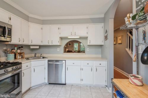 20 Van Buren Pl, Lawrence Township NJ  08648-4345 exterior