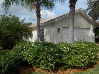 5828 Helicon Pl, Sarasota, FL 34238-4726