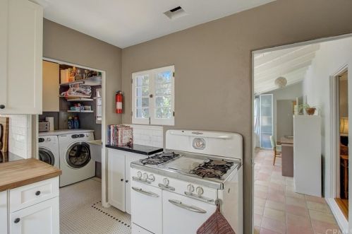 1905 Verdugo Rd, Glendale CA  91208-2605 exterior