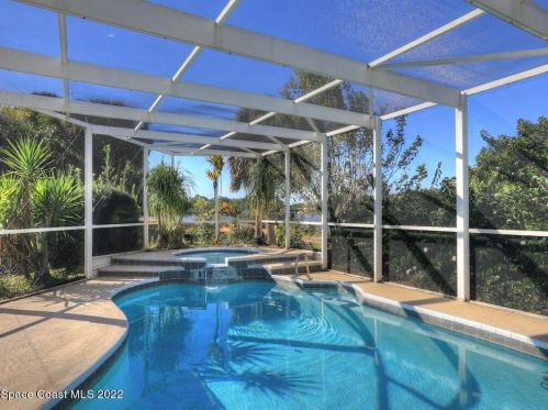 207 Cobia Ct, Sebastian FL  32976-2558 exterior