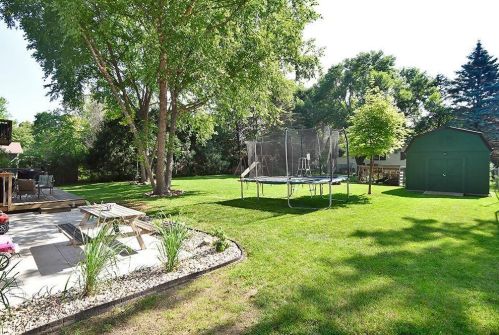 421 10th Ave, Faribault MN  55021-6433 exterior