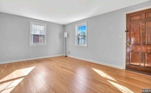 37 Highland Ave, Dumont NJ  07628-3312 exterior