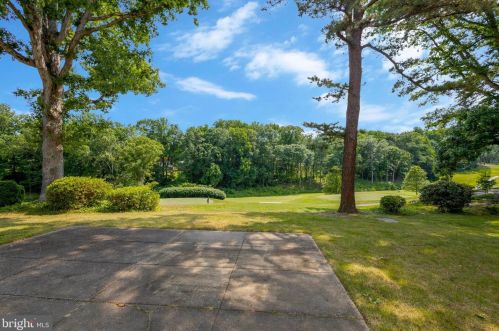 7905 Jansen Dr, Springfield VA 22152-2412 exterior