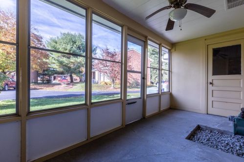 4331 Hemlock Cir, Allison Park, PA 15101-2121