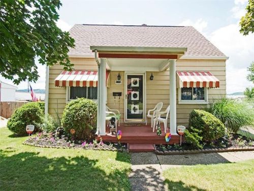 2633 Lenz Ave, Ambridge, PA 15003-1447