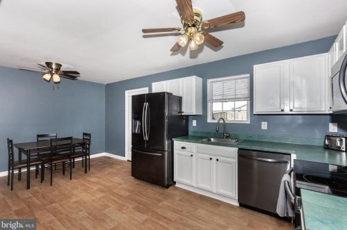 137 Apple Grove Ln, Littlestown PA  17340-1159 exterior