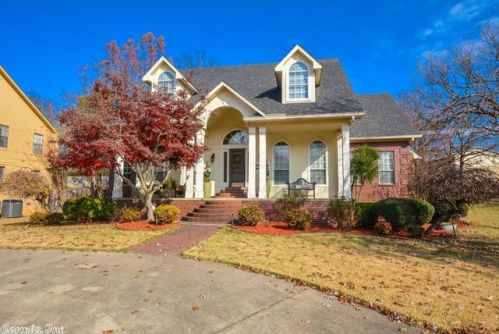 204 Red River Dr, North Little Rock, AR 72120-5852