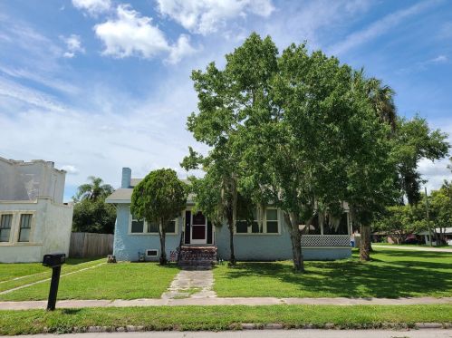 2305 Avenue C, Winter Haven, FL 33880-2536