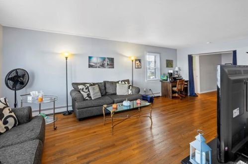 428 Orchard St, Rye Brook, NY 10573-3214