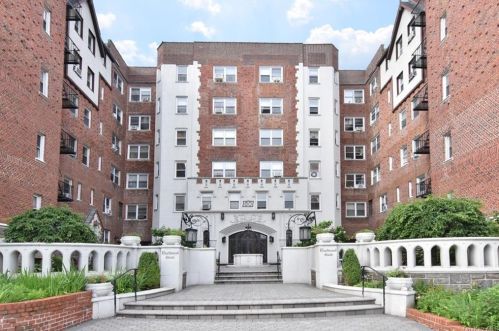 60 Broad St, Mount Vernon NY  10552-2132 exterior
