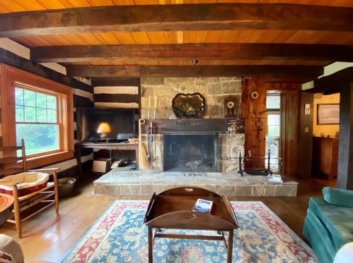 1131 Old Forbes Rd, Ligonier, PA 15658-2515
