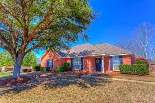 1772 Laurelwood Ln, Montgomery AL  36117-4742 exterior