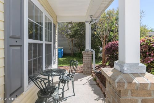 8 Waccamaw Way, Beaufort SC  29906-6002 exterior