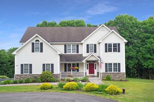 82 Long Meadow Hill Rd, Brookfield Center, CT 06804-1324