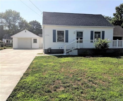 6550 Wellington Dr, Derby, NY 14047-9735