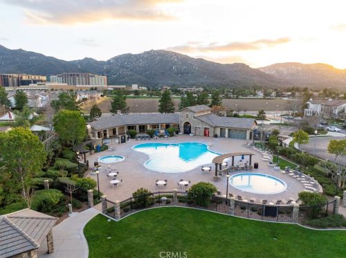 45730 Shasta Ln, Temecula CA  92592-1383 exterior