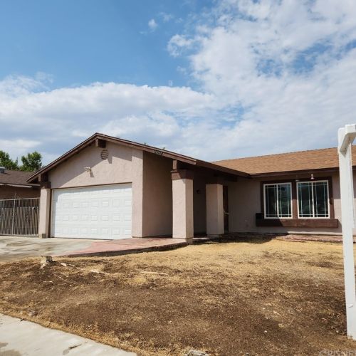 44131 7th St, Lancaster, CA 93535-4122