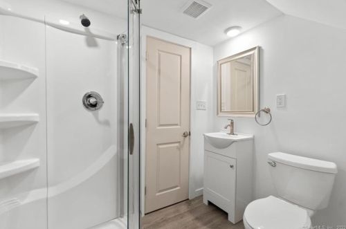 53 Cedar Grove Ave, United States Coast Guard Ac CT  06320-3732 exterior