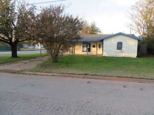 3434 Vogel St, Abilene, TX 79603-2004