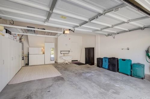 24008 Mariposa Pl, Santa Clarita CA  91354-1880 exterior