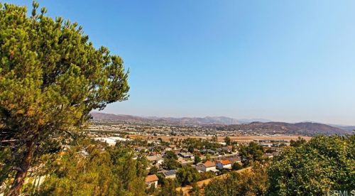 1901 Hacienda Dr, El Cajon CA  92020-1056 exterior