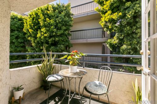 1155 Pacific Beach Dr, San Diego CA  92109-5149 exterior