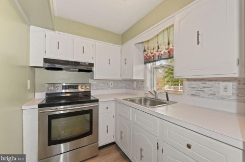 920 Bergen St, Gloucester NJ  08030-1505 exterior