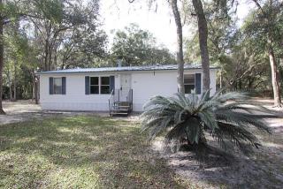 105 4th St, Satsuma, FL 32189-2939