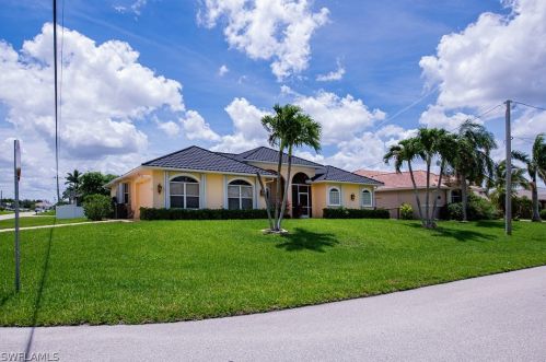 3929 26th Ave, Cape Coral, FL 33914-5472