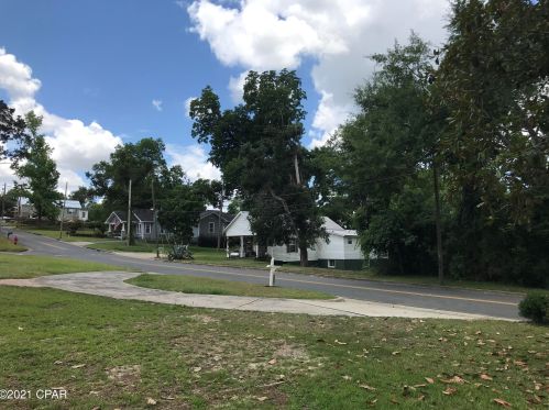 2956 Caledonia St, Marianna FL  32446-3004 exterior