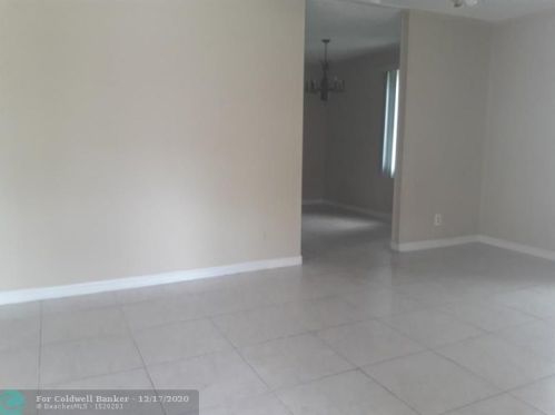 547 3rd Rd, West Palm Beach, FL 33404-2901