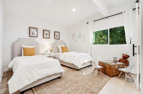 1815 Stanford Ave, Redondo Beach CA  90278-2743 exterior