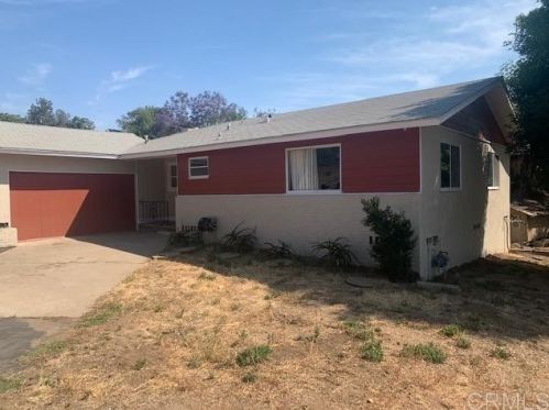 12349 Rockcrest Rd, Lakeside, CA 92040-4513