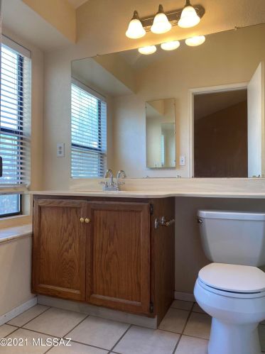 4851 Waterbuck Dr, Tucson, AZ 85742-9628