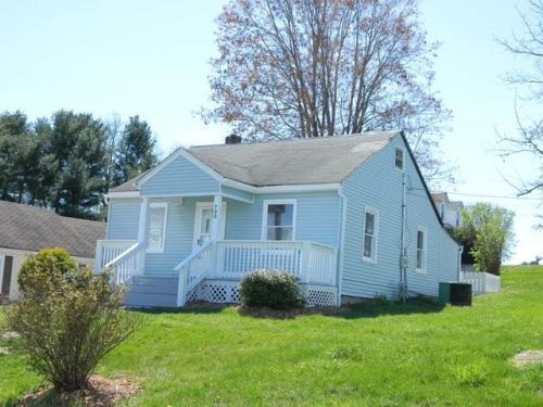 730 Dover St, Thomas Bridge, VA 24354-1906