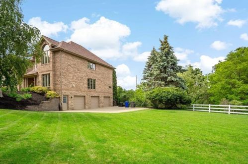5018 Grove Ln, Gibsonia, PA 15044-6053
