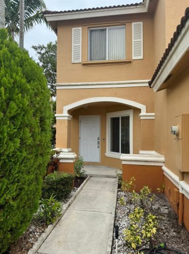 6101 United St, West Palm Beach, FL 33411-6411
