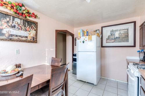 208 Palmdale St, Tucson AZ  85714-1439 exterior