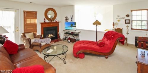 201 Old Farm Dr, Great Meadows, NJ 07838-6002