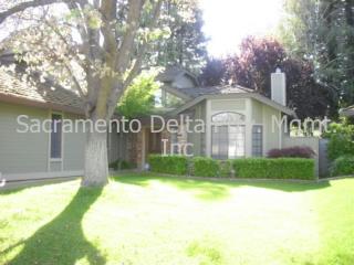 9452 Fairlight Ct, Elk Grove CA  95758-1031 exterior