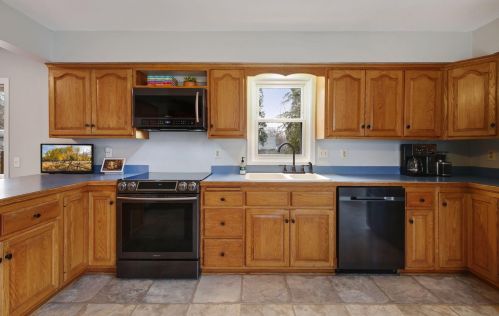 6000 Hamilton St, Minneapolis MN 55416-2315 exterior