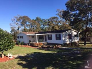 178 Chestnut Dr, Supply, NC 28462-2711