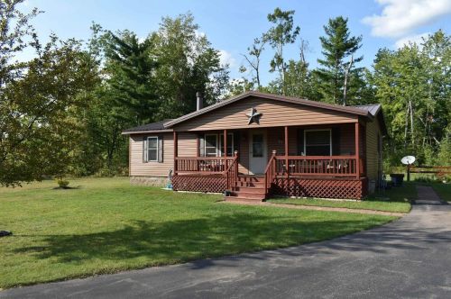 16950 Markusen Ln, Mountain, WI 54149-9647