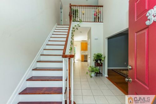 35 Ellison Ave, East Brunswick, NJ 08816-1215