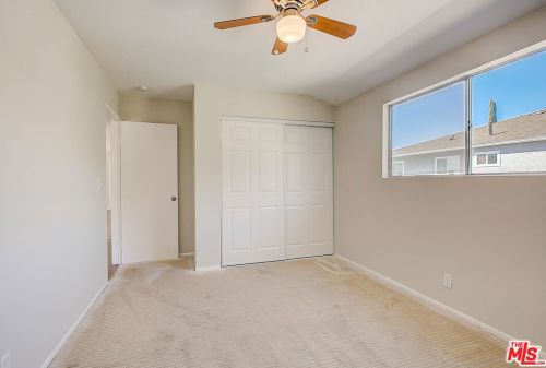 20707 Dot St, Santa Clarita CA  91350-2001 exterior